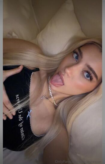 Full leaked Kylamaee private onlyfans photo