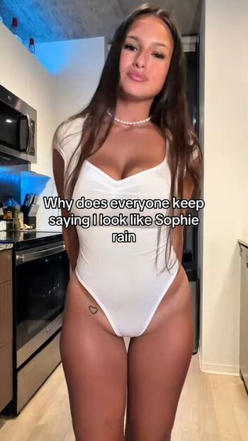 Full leaked Kyleeclover private onlyfans photo