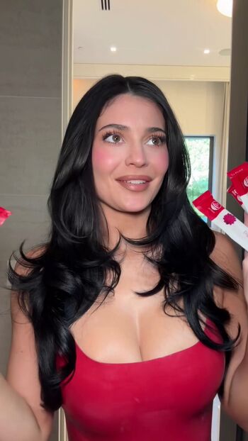 Full leaked Kylie jenner  page private onlyfans photo