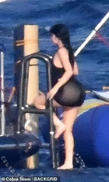 Full leaked Kylie jenner page private onlyfans photo