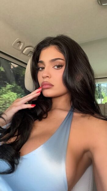 Full leaked Kylie jenner private onlyfans photo