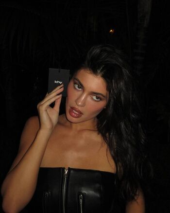 Full leaked Kylie jenner private onlyfans photo