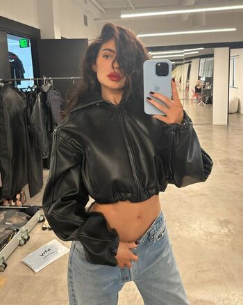 Full leaked Kylie jenner private onlyfans photo