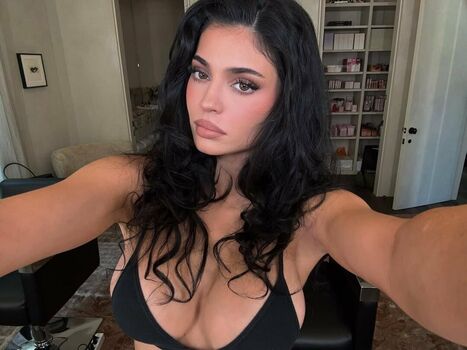 Full leaked Kylie jenner page private onlyfans photo