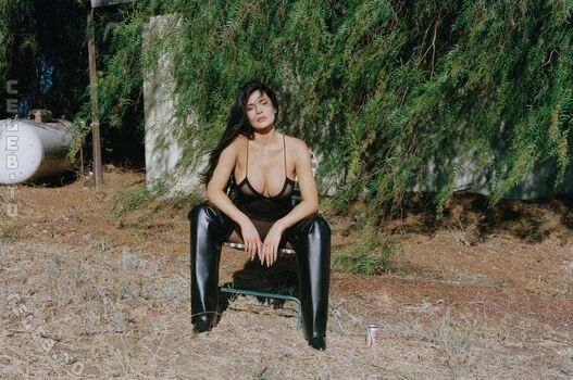 Full leaked Kylie jenner private onlyfans photo