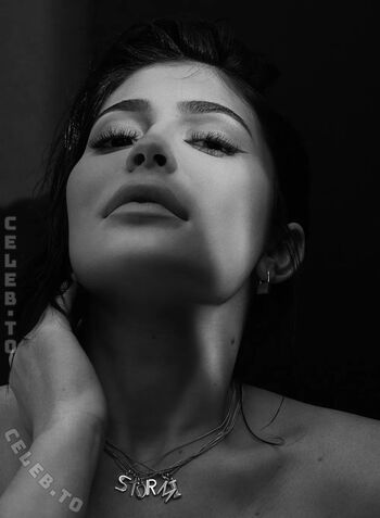 Full leaked Kylie jenner private onlyfans photo
