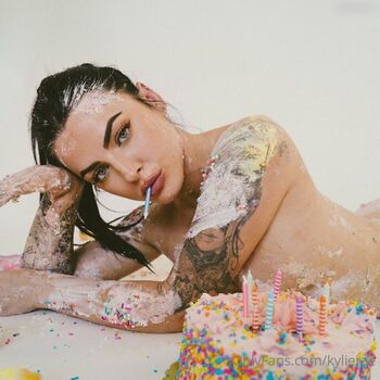 Full leaked Kylieraehall private onlyfans photo