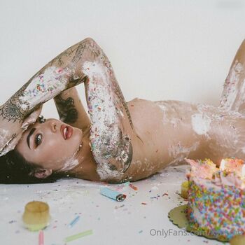 Full leaked Kylieraehall private onlyfans photo