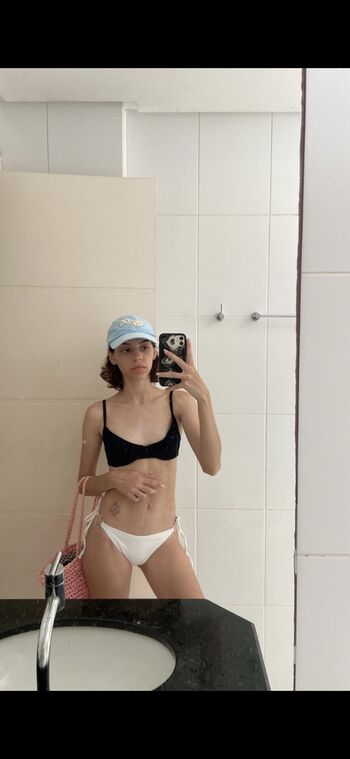 Full leaked Kyoulla private onlyfans photo