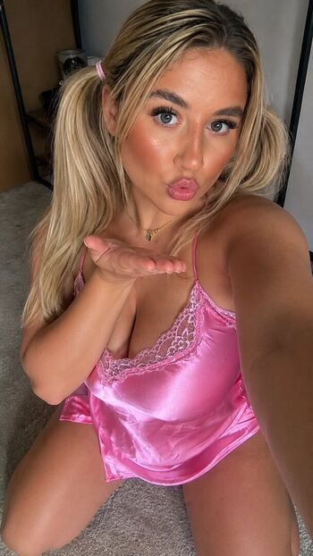 Full leaked L u c i f a i r private onlyfans photo