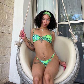 Full leaked L vely private onlyfans photo