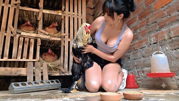 Full leaked La criadora de gallinas private onlyfans photo