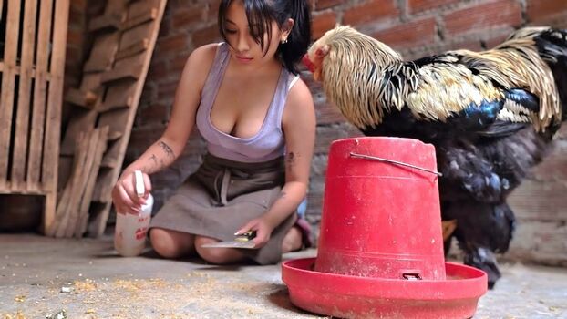 Full leaked La criadora de gallinas private onlyfans photo