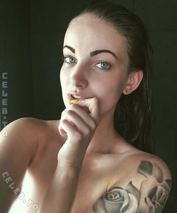Full leaked La dini private onlyfans photo