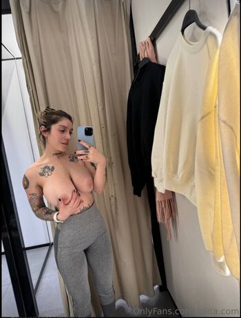 Full leaked La roli page private onlyfans photo