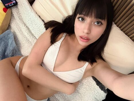 Full leaked Laalemonzz private onlyfans photo