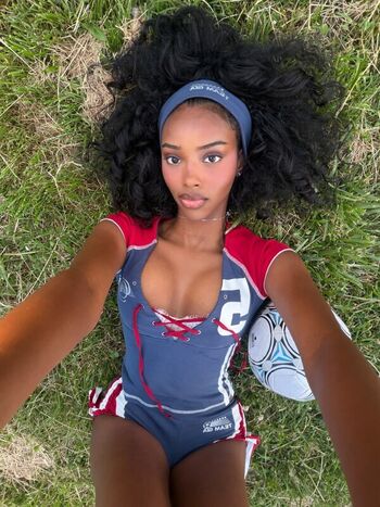 Full leaked Ladan farah private onlyfans photo