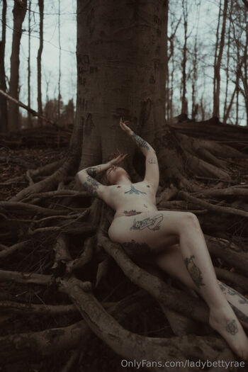 Full leaked Ladybettyrae private onlyfans photo