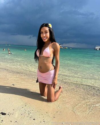 Full leaked Ladyboymos private onlyfans photo