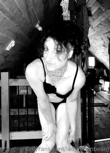 Full leaked Ladymoonbeam private onlyfans photo