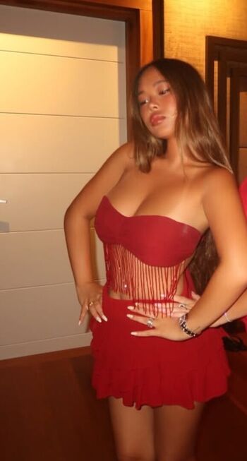 Full leaked Laeticia hallyday private onlyfans photo