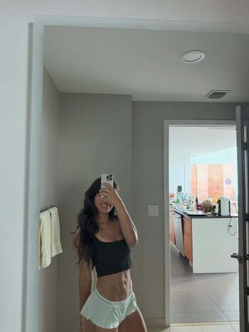 Full leaked Laila habib private onlyfans photo