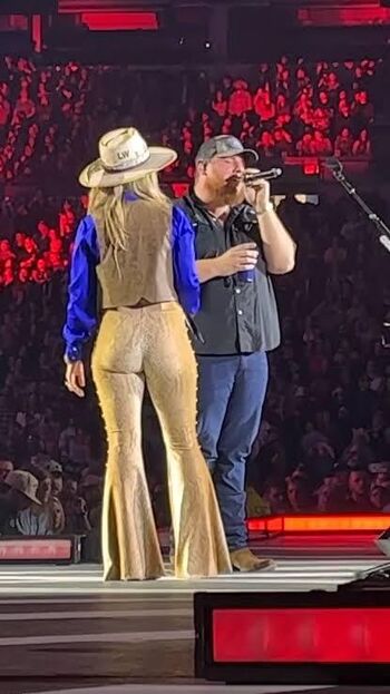 Full leaked Lainey wilson private onlyfans photo