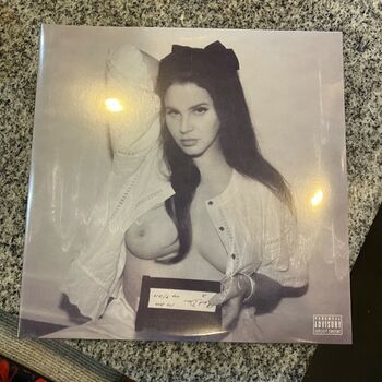 Full leaked Lanadelrey private onlyfans photo