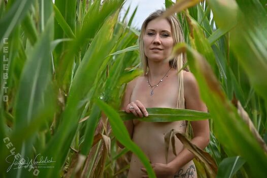 Full leaked Landmaedelsylvi page private onlyfans photo