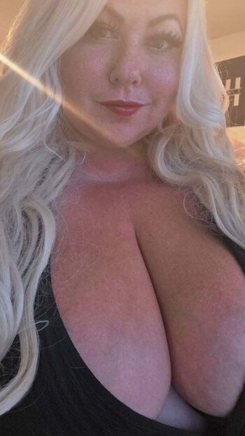 Full leaked Lara moore page private onlyfans photo