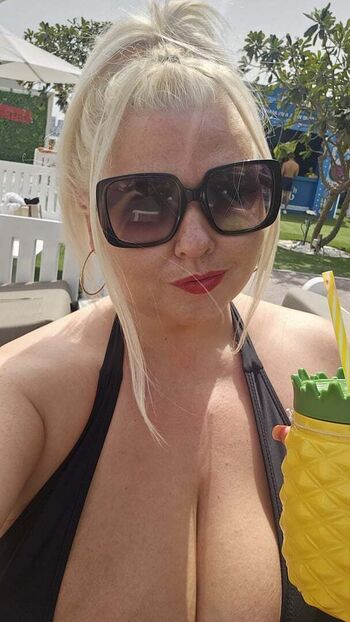 Full leaked Lara moore private onlyfans photo