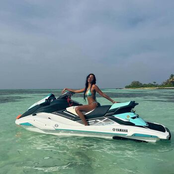 Full leaked Lara raj lararajj member of katseye page private onlyfans photo