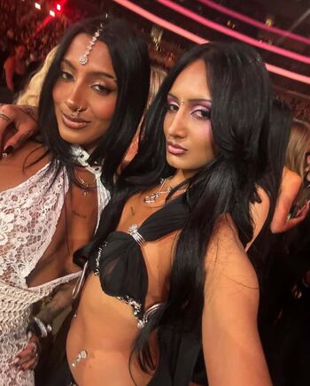 Full leaked Lara raj page private onlyfans photo