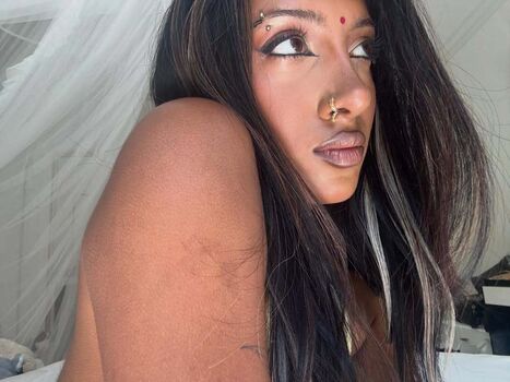 Full leaked Lara raj page private onlyfans photo
