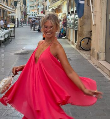 Full leaked Lara spengler private onlyfans photo