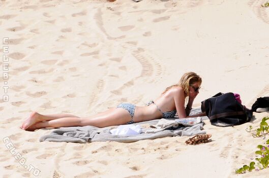 Full leaked Lara stone private onlyfans photo