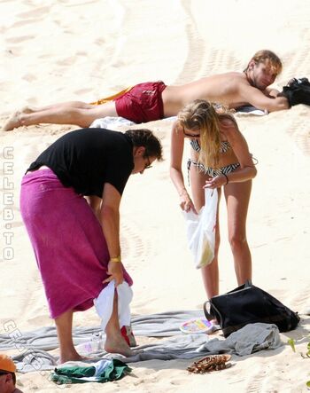 Full leaked Lara stone private onlyfans photo