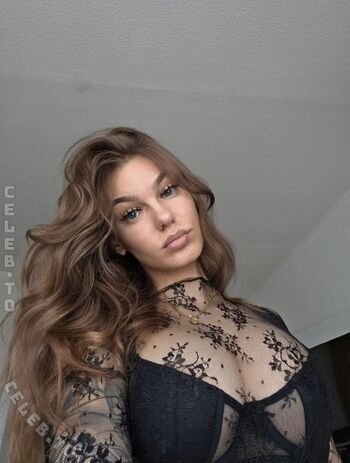 Full leaked Lara uth private onlyfans photo