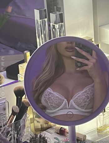 Full leaked Lara wilson page private onlyfans photo