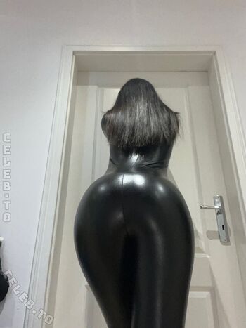 Full leaked Lara winter page private onlyfans photo