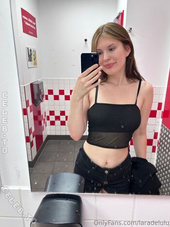 Full leaked Laradelulu private onlyfans photo