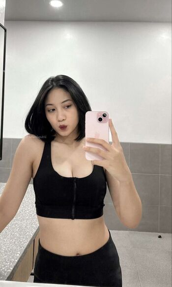 Laras Kinanda Putri