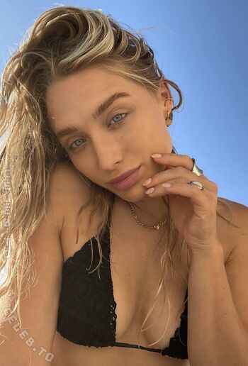 Full leaked Laratolksdorf private onlyfans photo