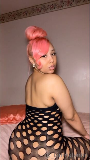 Full leaked Larinalynnn private onlyfans photo