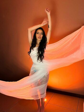 Full leaked Larisasmirnoov private onlyfans photo