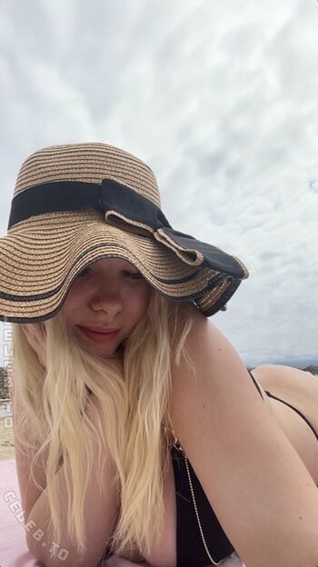 Full leaked Larissa lhaa page private onlyfans photo