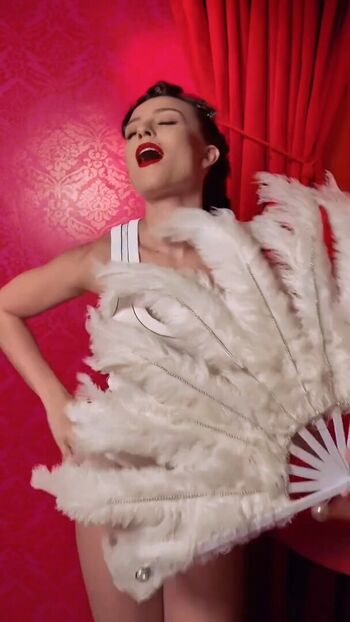 Full leaked Larissa manoela page private onlyfans photo