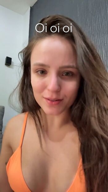 Larissa Manoela