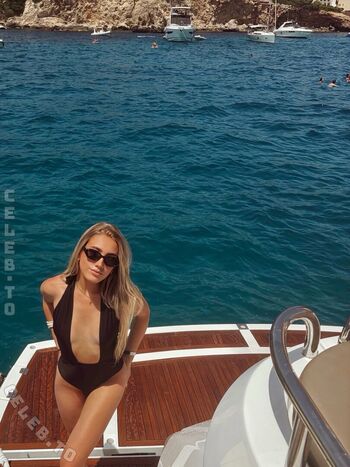 Full leaked Larissa oberste private onlyfans photo
