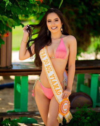 Full leaked Larissacosta private onlyfans photo